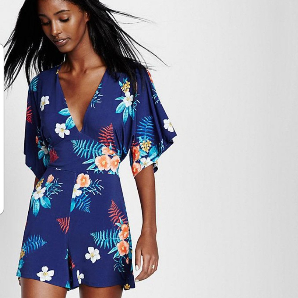 Express Floral Plunge Romper Small NWT